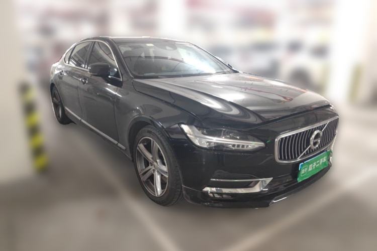 Used Volvo S90 2019 T5 Zhiyi Edition Front Right 45 Deg