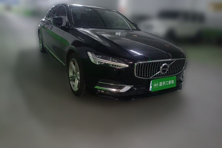 Used Volvo S90 2019 T5 Zhiyuan Edition Front Right 45 Deg