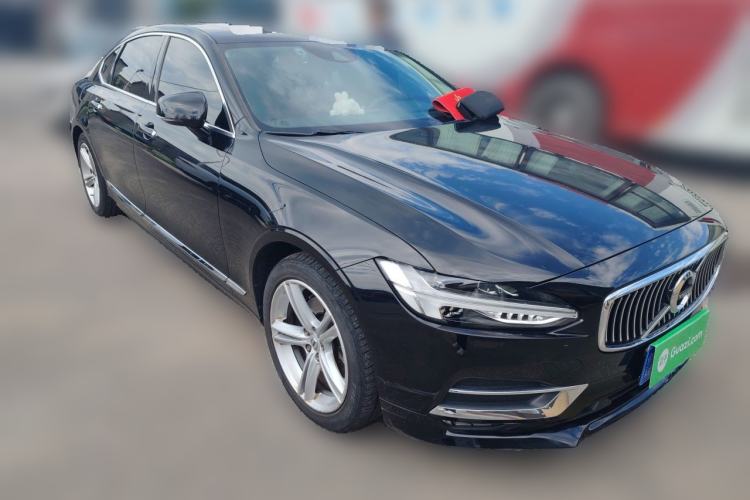 Used Volvo S90 2019 T5 Zhiyi Edition Front Right 45 Deg