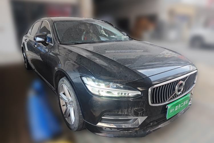 Used Volvo S90 2019 T5 Zhiyi Edition Front Right 45 Deg