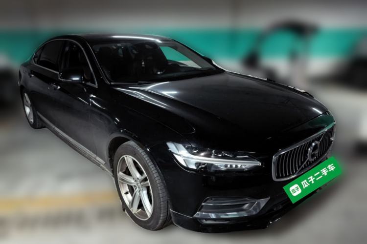 Used Volvo S90 2019 T5 Zhiyi Edition Front Right 45 Deg