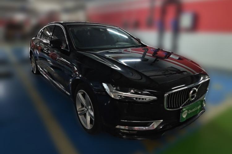Used Volvo S90 2019 T5 Zhiyi Edition Front Right 45 Deg