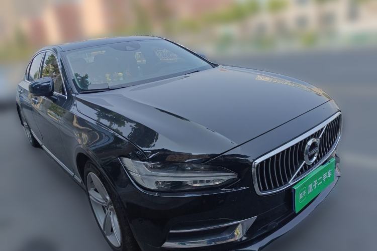 Used Volvo S90 2019 T5 Zhiyuan Edition Front Right 45 Deg