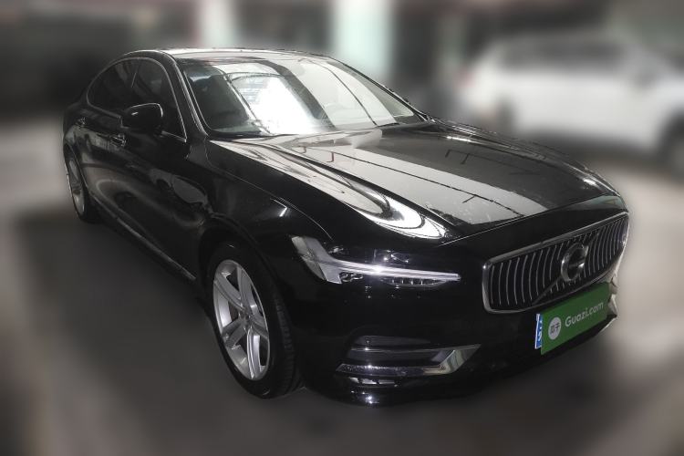 Used Volvo S90 2019 T5 Zhiyuan Edition Front Right 45 Deg