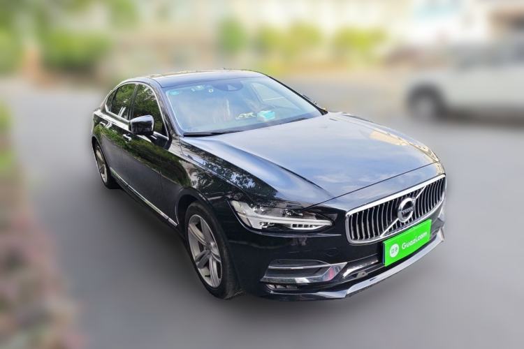 Used Volvo S90 2019 T5 Zhiyi Edition Front Right 45 Deg