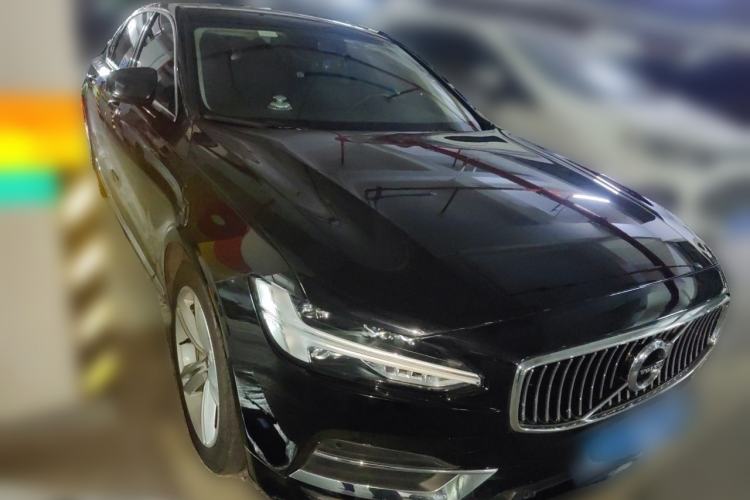 Used Volvo S90 2019 T5 Zhiyi Edition Front Right 45 Deg