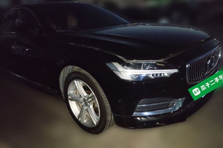 Used Volvo S90 2019 T5 Zhiyuan Edition Front Right 45 Deg