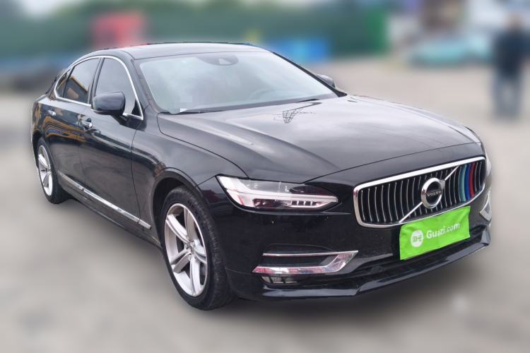 Used Volvo S90 2019 T5 Zhiyi Edition Front Right 45 Deg