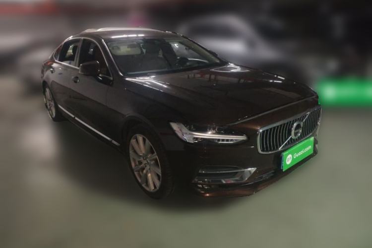 Used Volvo S90 2019 T5 Zhiya Edition Front Right 45 Deg
