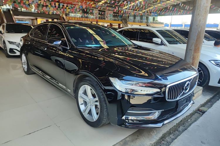 Used Volvo S90 2019 T5 Zhiyi Edition Front Right 45 Deg