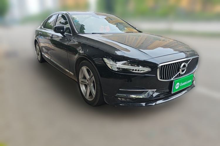 Used Volvo S90 2019 T5 Zhiyi Edition Front Right 45 Deg