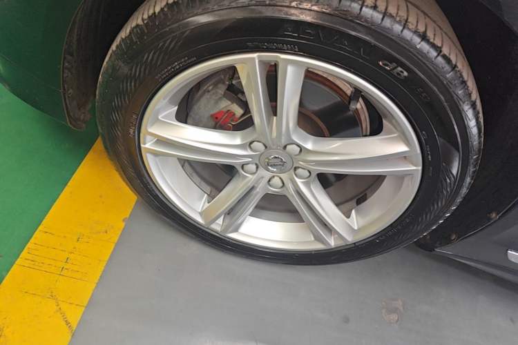 Used Volvo S90 2019 T5 Zhiyuan Edition Left Front Wheel Hub