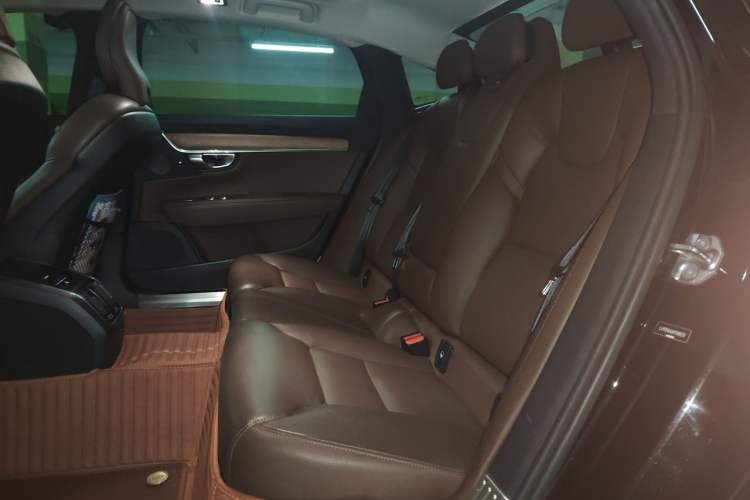 Used Volvo S90 2019 T5 Zhiyuan Edition Left Rear Seat