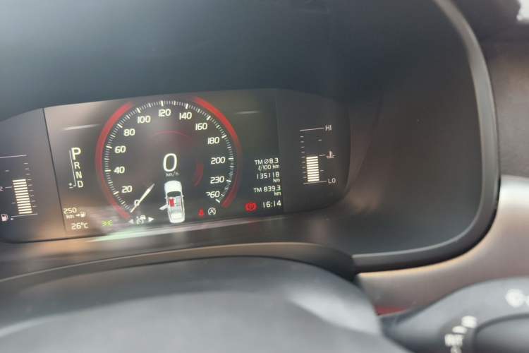 Used Volvo S90 2019 T4 Zhiyi Edition Odometer Close Up