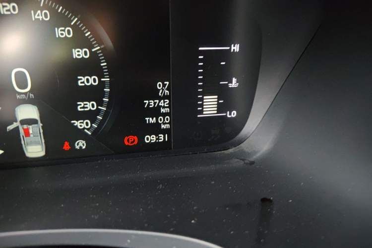 Used Volvo S90 2019 T5 Zhiyi Edition Odometer Close Up