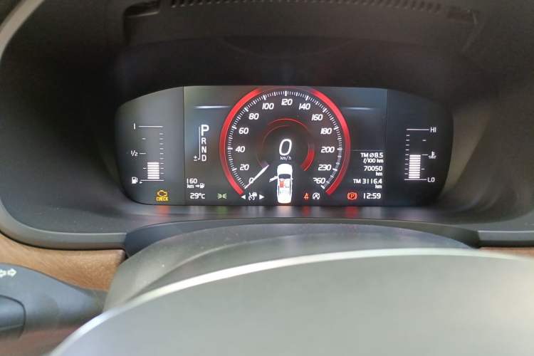 Used Volvo S90 2019 T5 Zhiyi Edition Odometer Close Up
