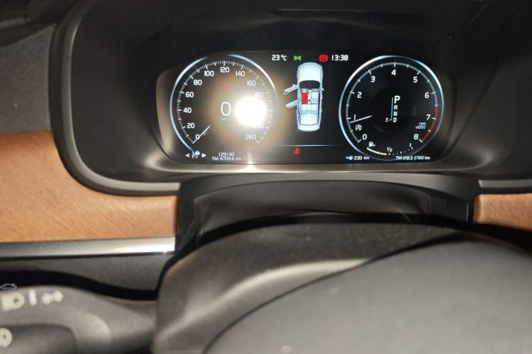 Used Volvo S90 2019 T5 Zhiyi Edition Odometer Close Up