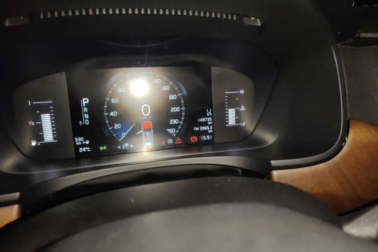 Used Volvo S90 2019 T5 Zhiyi Edition Odometer Close Up