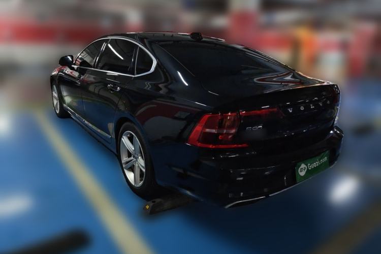 Used Volvo S90 2019 T5 Zhiyi Edition Rear Left 45 Deg