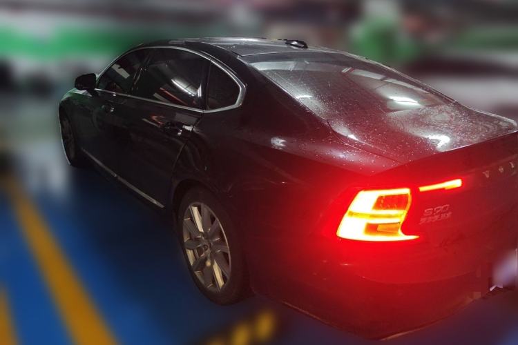 Used Volvo S90 2019 T5 Zhiyi Edition Rear Left 45 Deg