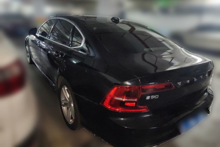 Used Volvo S90 2019 T5 Zhiyi Edition Rear Left 45 Deg
