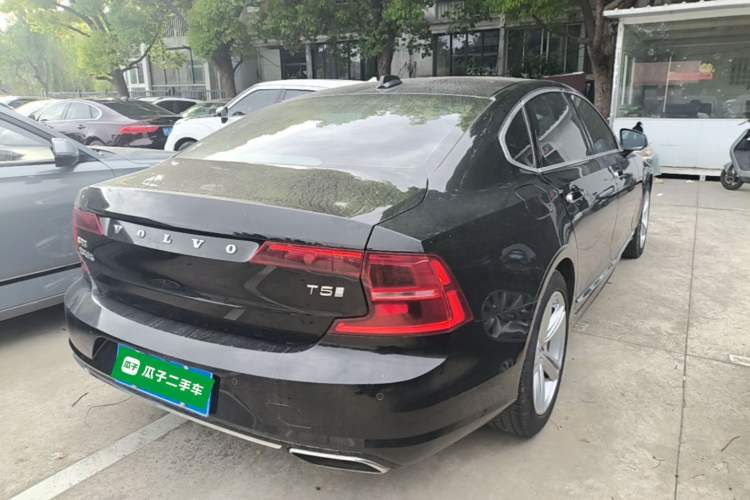 Used Volvo S90 2019 T5 Zhiyi Edition Rear Right 45 Deg