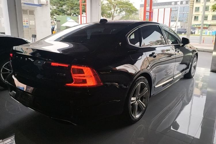 Used Volvo S90 2019 T5 Zhiyi Edition Rear Right 45 Deg