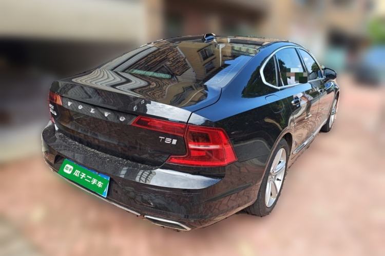 Used Volvo S90 2019 T5 Zhiyi Edition Rear Right 45 Deg