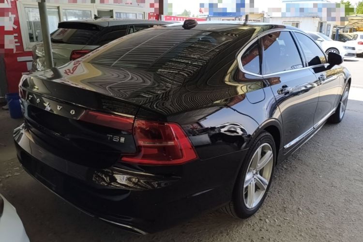 Used Volvo S90 2019 T5 Zhiyi Edition Rear Right 45 Deg