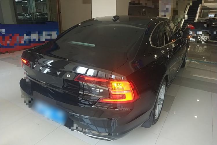 Used Volvo S90 2019 T5 Zhiyi Edition Rear Right 45 Deg