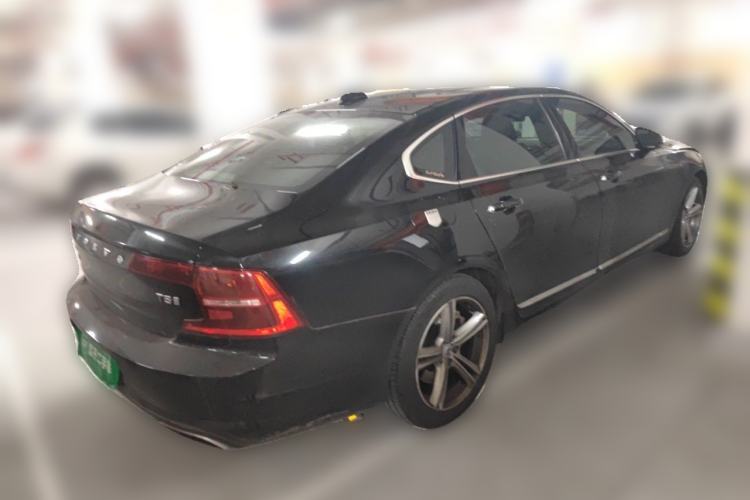Used Volvo S90 2019 T5 Zhiyi Edition Rear Right 45 Deg