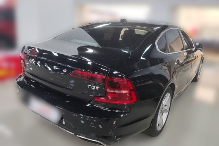 Used Volvo S90 2019 T5 Zhiyi Edition Rear Right 45 Deg