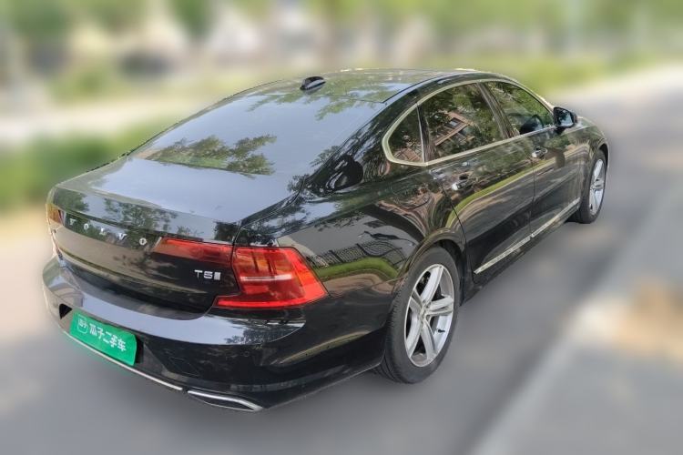 Used Volvo S90 2019 T5 Zhiyi Edition Rear Right 45 Deg