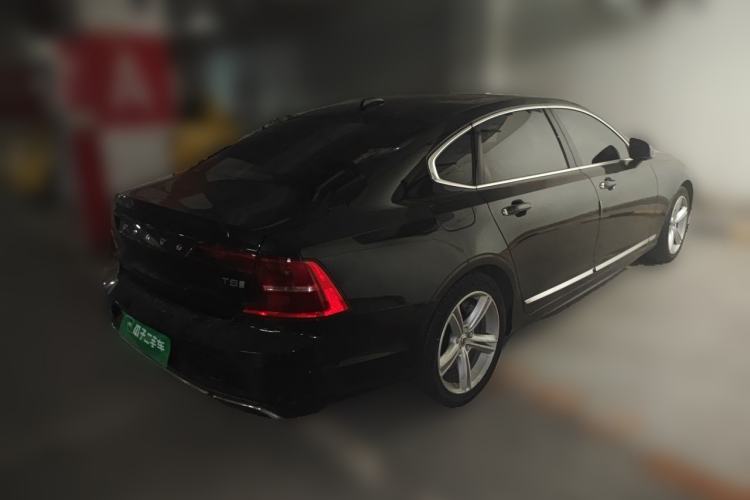 Used Volvo S90 2019 T5 Zhiyi Edition Rear Right 45 Deg