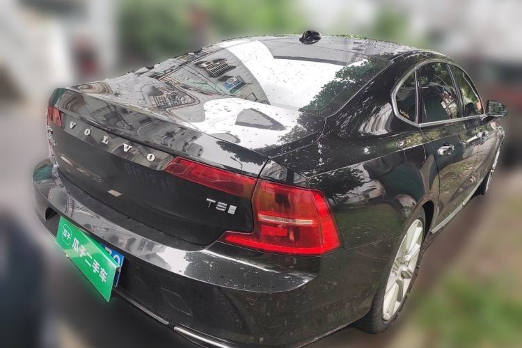 Used Volvo S90 2019 T5 Zhiya Edition Rear Right 45 Deg
