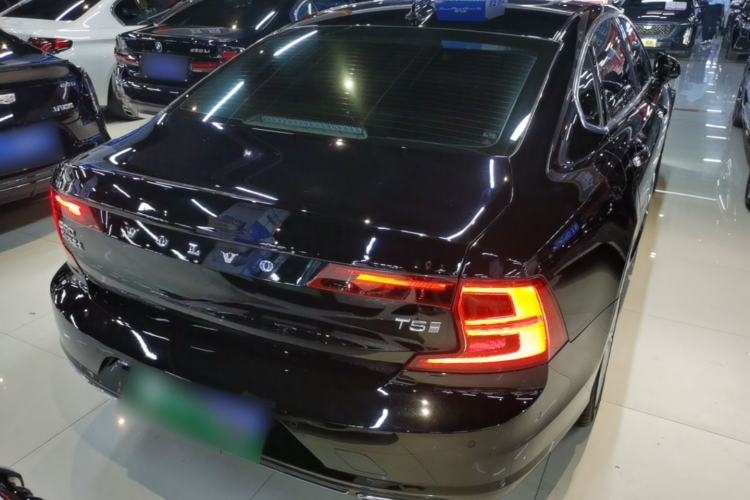 Used Volvo S90 2019 T5 Zhiya Edition Rear Right 45 Deg