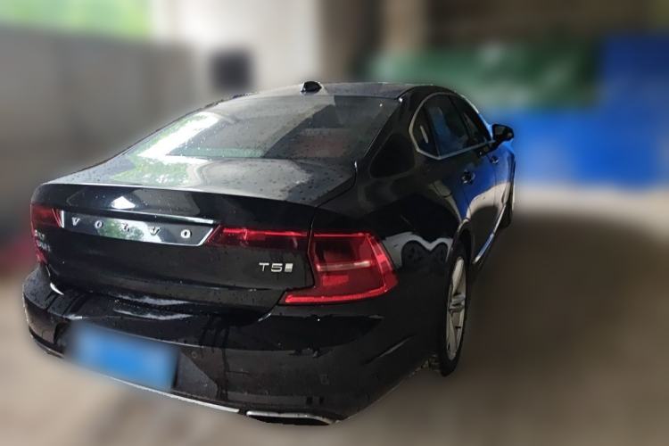 Used Volvo S90 2019 T5 Zhiyi Edition Rear Right 45 Deg