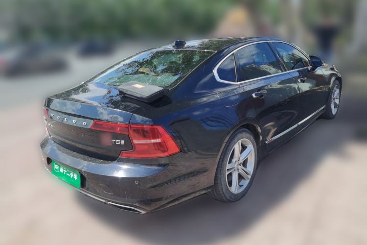 Used Volvo S90 2019 T5 Zhiyi Edition Rear Right 45 Deg