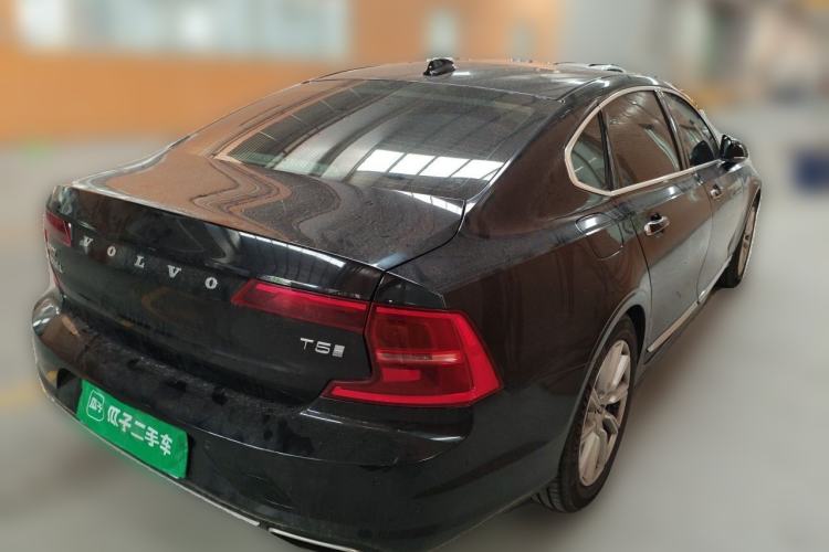 Used Volvo S90 2019 T5 Zhiya Edition Rear Right 45 Deg