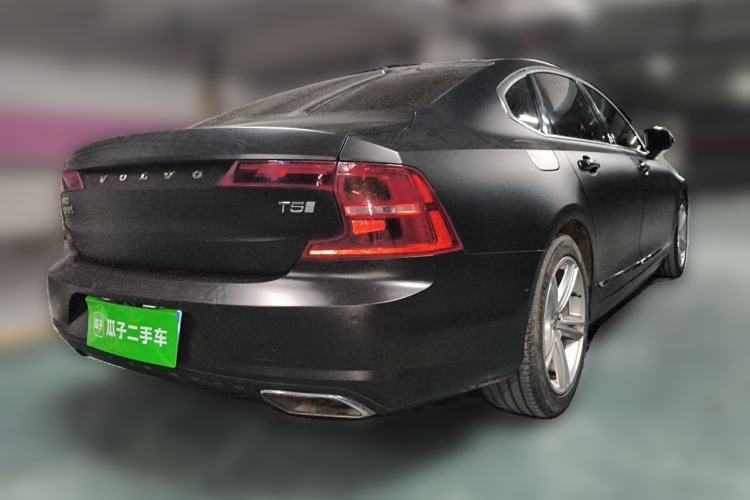 Used Volvo S90 2019 T5 Zhiyi Edition Rear Right 45 Deg