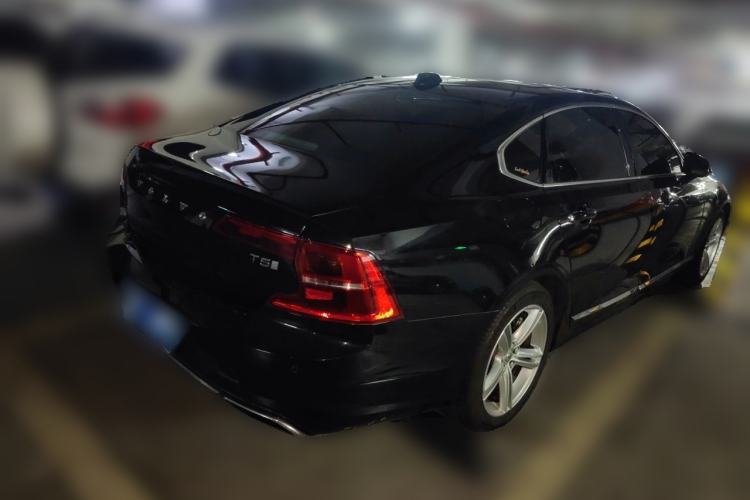 Used Volvo S90 2019 T5 Zhiyi Edition Rear Right 45 Deg
