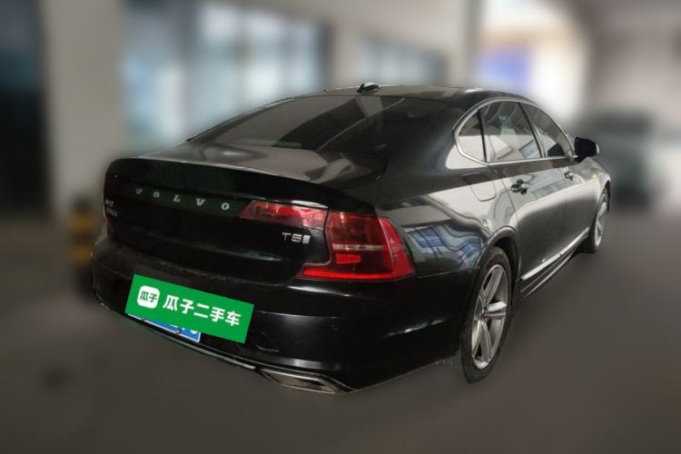 Used Volvo S90 2019 T5 Zhiyi Edition Rear Right 45 Deg