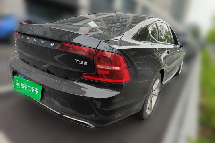 Used Volvo S90 2019 T5 Zhiyi Edition Rear Right 45 Deg