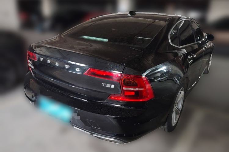 Used Volvo S90 2019 T5 Zhiyi Edition Rear Right 45 Deg