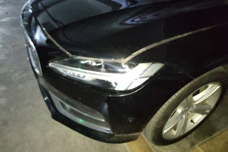 Used Volvo S90 2019 T5 Zhiyuan Edition Right Front Headlight