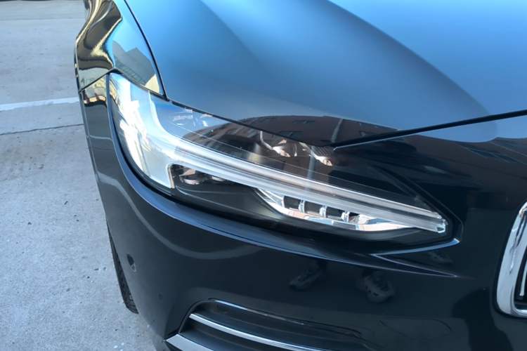 Used Volvo S90 2019 T5 Zhiyuan Edition Right Front Headlight