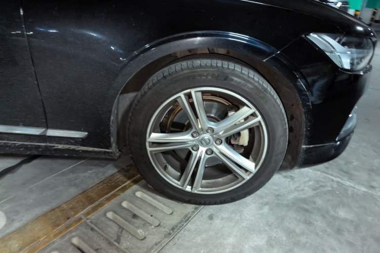 Used Volvo S90 2019 T5 Zhiyi Edition Right Front Wheel Hub