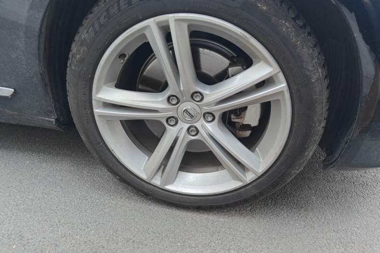 Used Volvo S90 2019 T5 Zhiyuan Edition Right Front Wheel Hub
