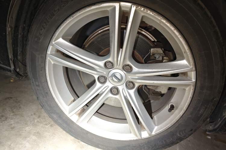 Used Volvo S90 2019 T5 Zhiyi Edition Right Front Wheel Hub