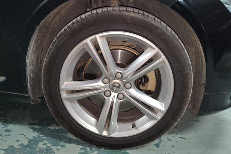 Used Volvo S90 2019 T5 Zhiyi Edition Right Front Wheel Hub